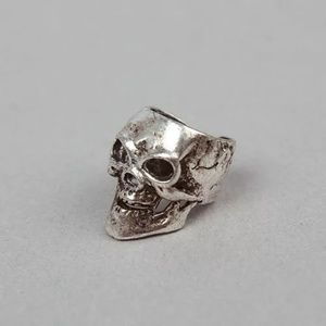 Skeleton Skull Earcuff